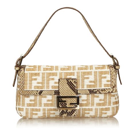 fendi baguette.|Fendi baguette second hand.